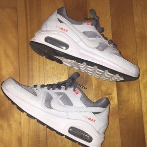 Youth size 4.5 Nike Airmax. Gray, white, & pink.